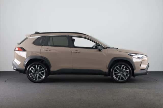 Toyota Corolla_Cross (2025) thumbnail 3