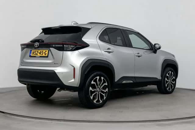 Toyota Yaris_Cross (2025) thumbnail 2