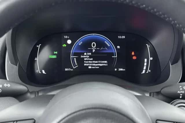Toyota Yaris_Cross (2025) thumbnail 5