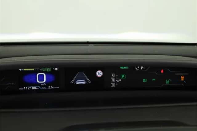 Toyota Prius (2017) thumbnail 5