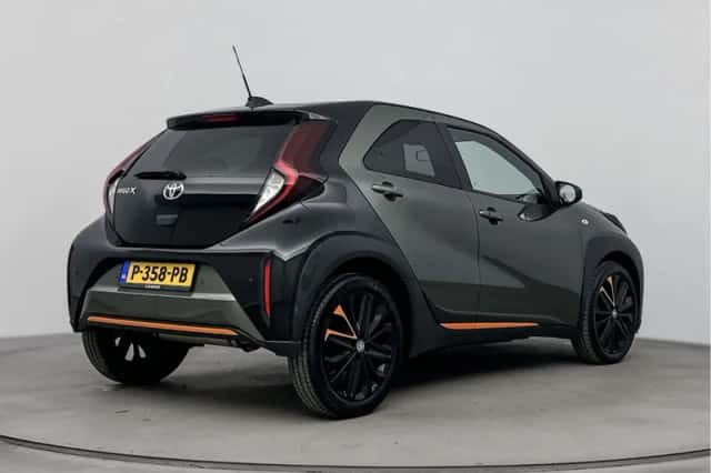 Toyota Aygo (2022) thumbnail 2