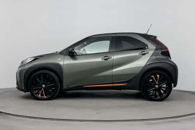 Toyota Aygo (2022) thumbnail 3