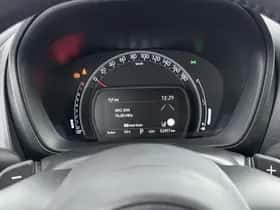Toyota Aygo (2022) thumbnail 5