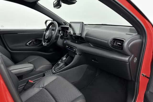 Toyota Yaris (2021) thumbnail 6
