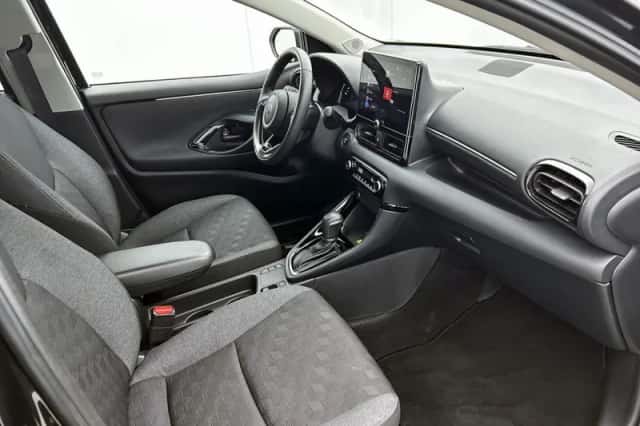 Toyota Yaris (2025) thumbnail 6