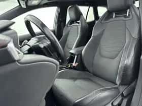Toyota Corolla_Touring_Sports (2019) thumbnail 16