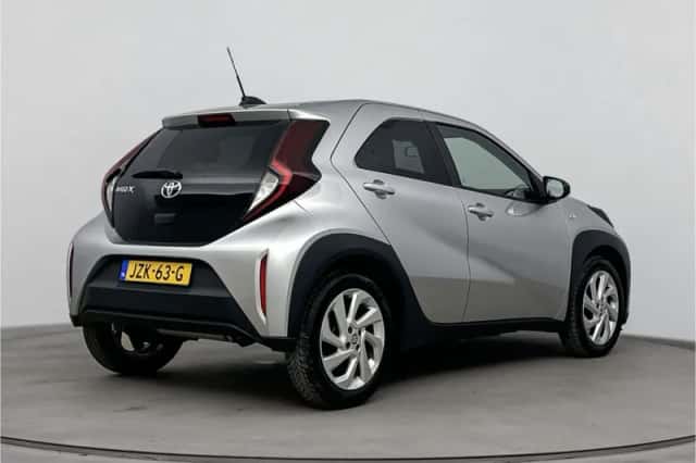Toyota Aygo (2024) thumbnail 2