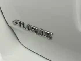Toyota Auris (2018) thumbnail 19