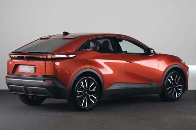 Toyota C-HR+ (2026) thumbnail 2