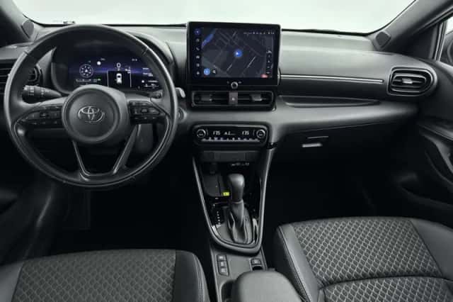 Toyota Yaris (2024) thumbnail 4