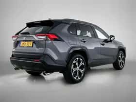 Toyota RAV4 (2025) thumbnail 2
