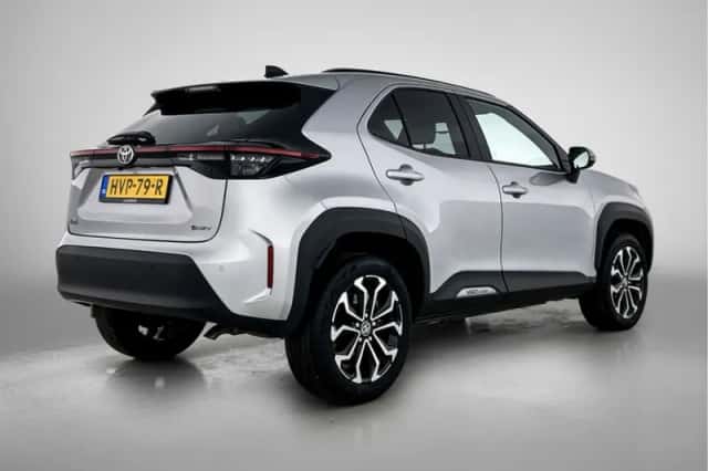 Toyota Yaris_Cross (2025) thumbnail 2