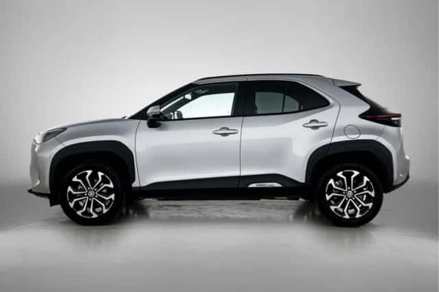 Toyota Yaris_Cross (2025) thumbnail 3