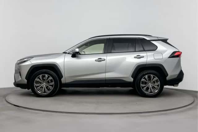 Toyota RAV4 (2024) thumbnail 3