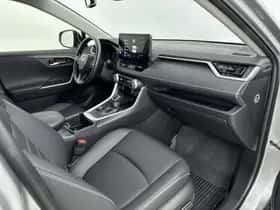 Toyota RAV4 (2024) thumbnail 6