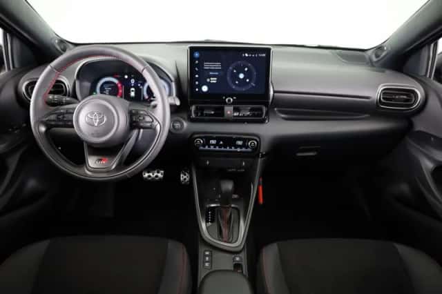 Toyota Yaris (2025) thumbnail 5