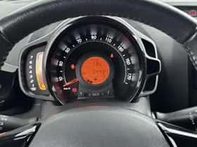Toyota Aygo (2021) thumbnail 5