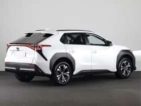 Toyota bZ4X (2025) thumbnail 2