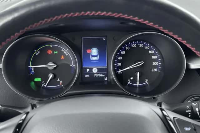 Toyota C-HR (2021) thumbnail 5