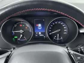 Toyota C-HR (2021) thumbnail 5