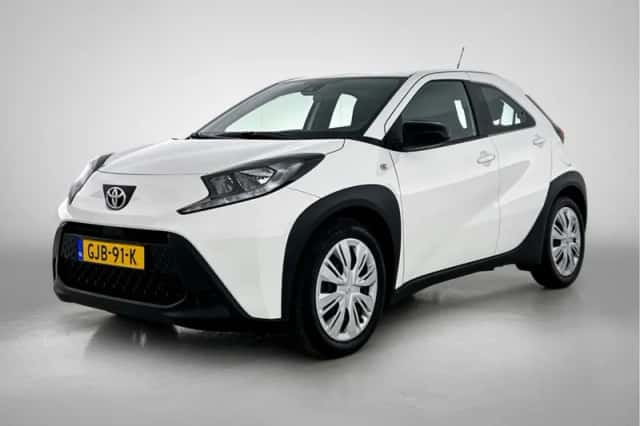 Toyota Aygo (2024) thumbnail 1