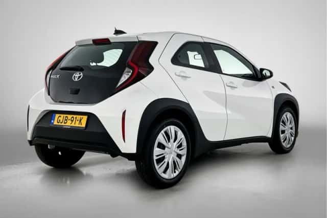 Toyota Aygo (2024) thumbnail 2