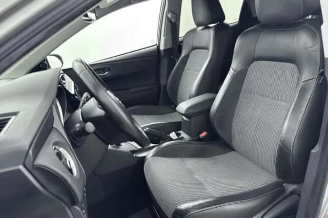 Toyota Auris (2017) thumbnail 4