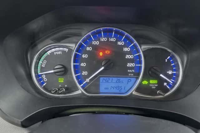 Toyota Yaris (2016) thumbnail 5