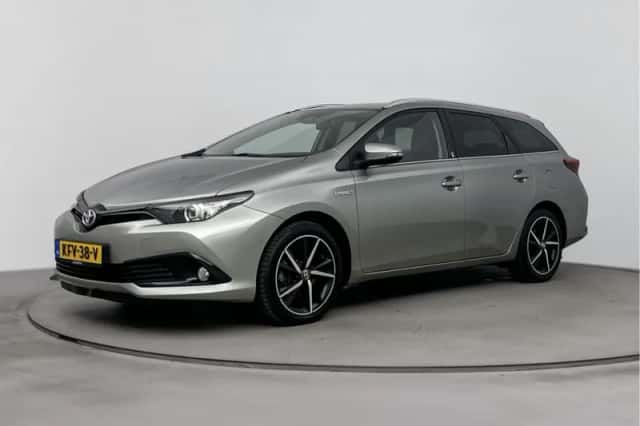 Toyota Auris (2018) thumbnail 1