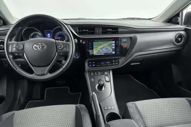 Toyota Auris (2018) thumbnail 4
