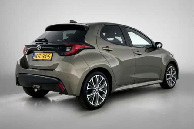 Toyota Yaris (2025) thumbnail 2