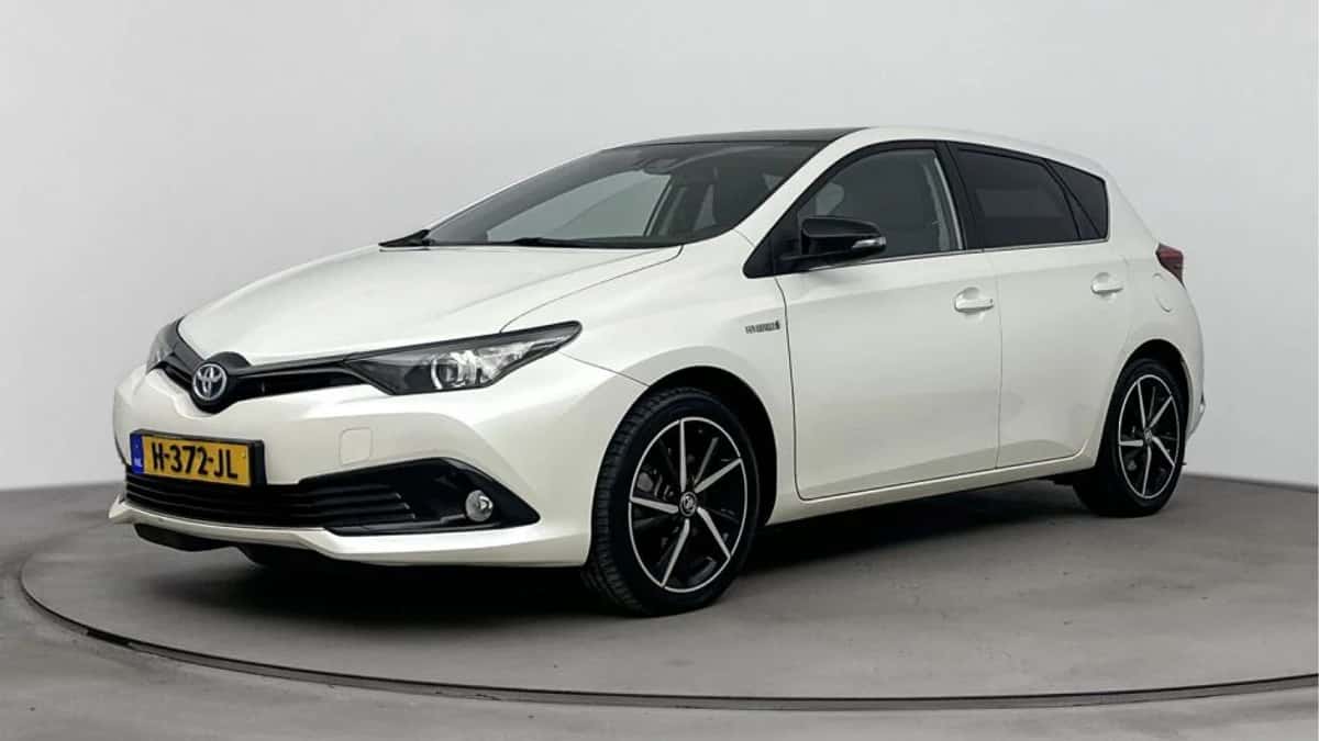 Toyota Auris (2018) — foto 1