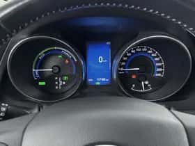 Toyota Auris (2018) thumbnail 5