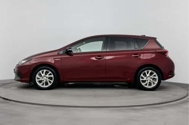 Toyota Auris (2017) thumbnail 3