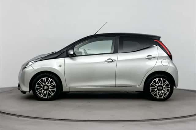Toyota Aygo (2020) thumbnail 3