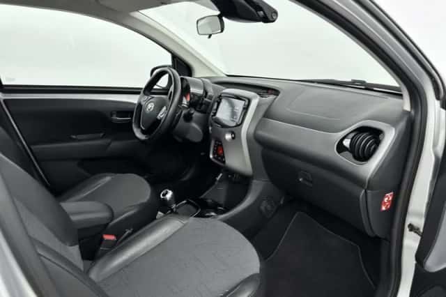 Toyota Aygo (2020) thumbnail 6