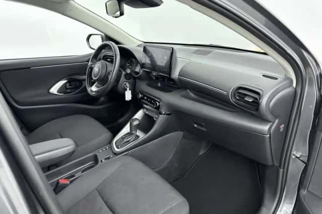Toyota Yaris (2025) thumbnail 6