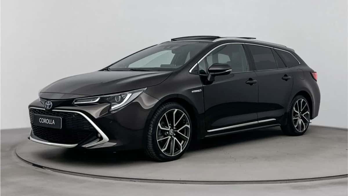 Toyota Corolla_Touring_Sports (2020) — foto 1