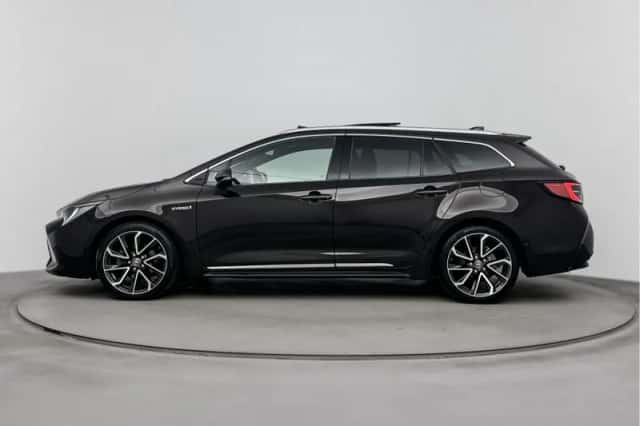Toyota Corolla_Touring_Sports (2020) thumbnail 3