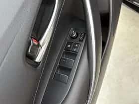 Toyota Corolla_Touring_Sports (2025) thumbnail 22