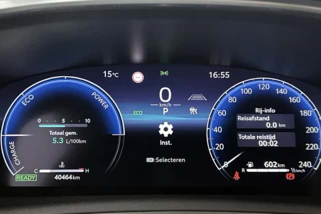 Toyota Corolla_Touring_Sports (2025) thumbnail 5