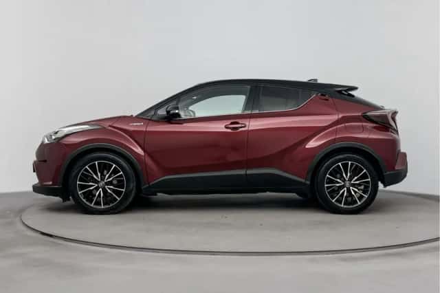 Toyota C-HR (2018) thumbnail 3