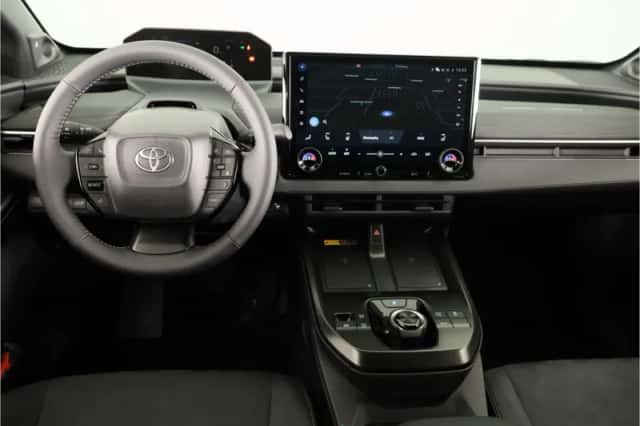 Toyota C-HR+ (2026) thumbnail 4