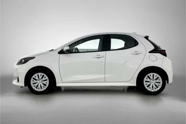 Toyota Yaris (2024) thumbnail 3
