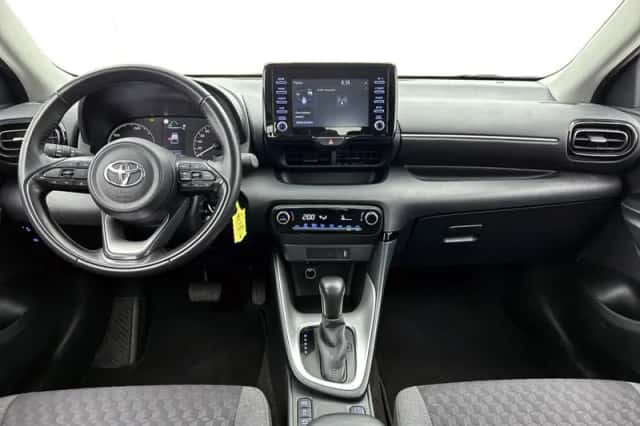 Toyota Yaris (2024) thumbnail 4