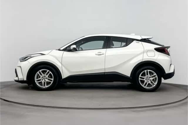 Toyota C-HR (2023) thumbnail 3