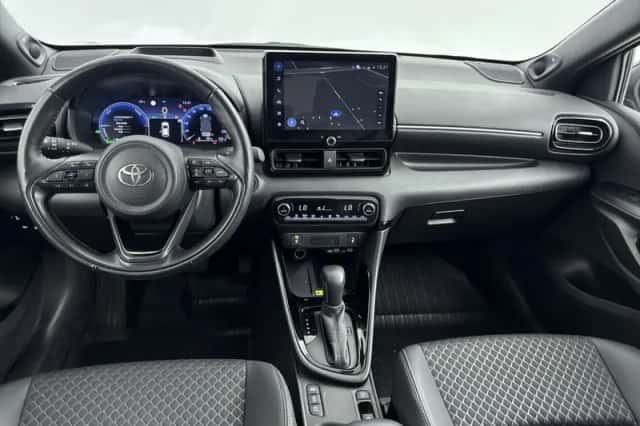 Toyota Yaris (2024) thumbnail 4
