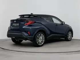Toyota C-HR (2023) thumbnail 2
