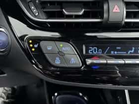 Toyota C-HR (2023) thumbnail 18