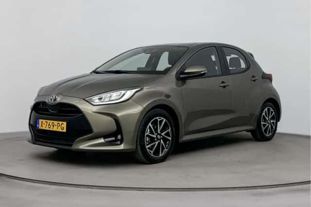 Toyota Yaris (2024) thumbnail 1